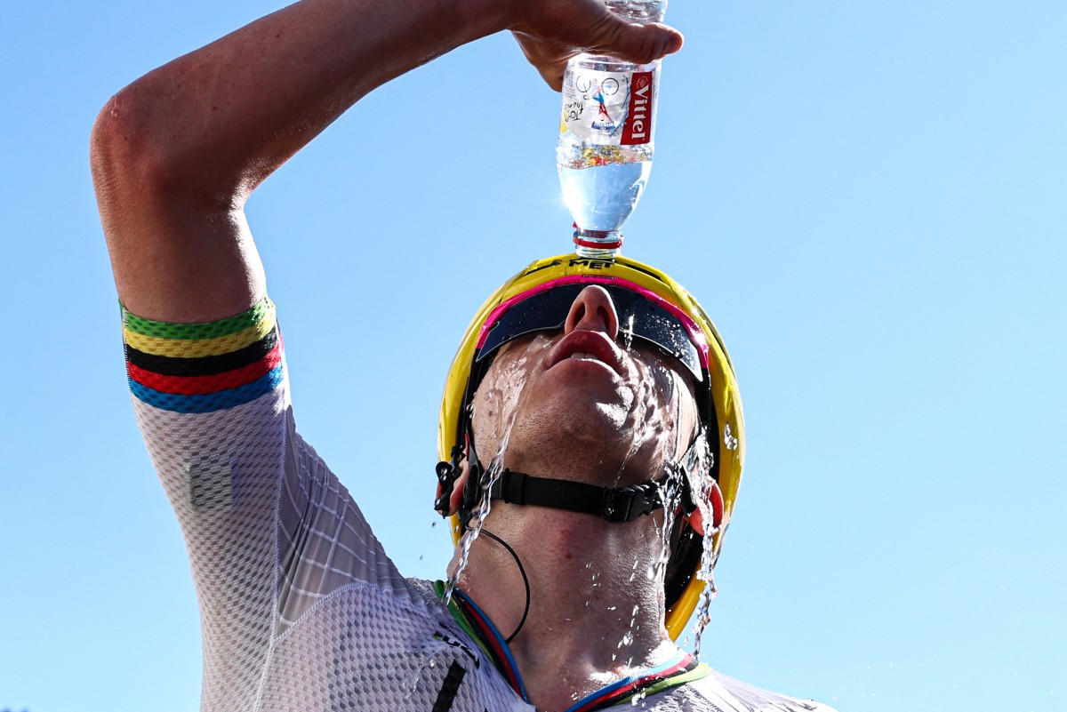 El calor extremo hace insoportable otro Tour de Francia con absoluto dominio de Pogacar