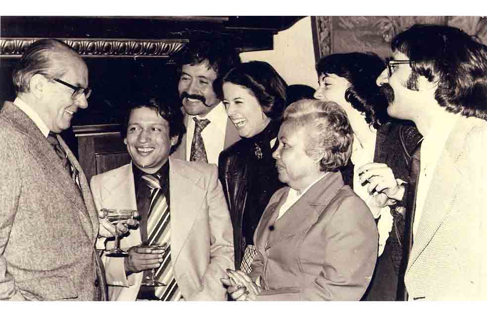 Champaña con Alfonso López