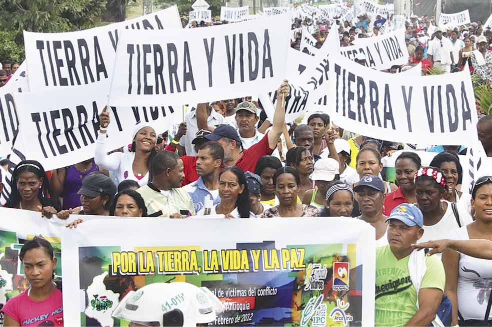 Las Farc y el despojo de tierra