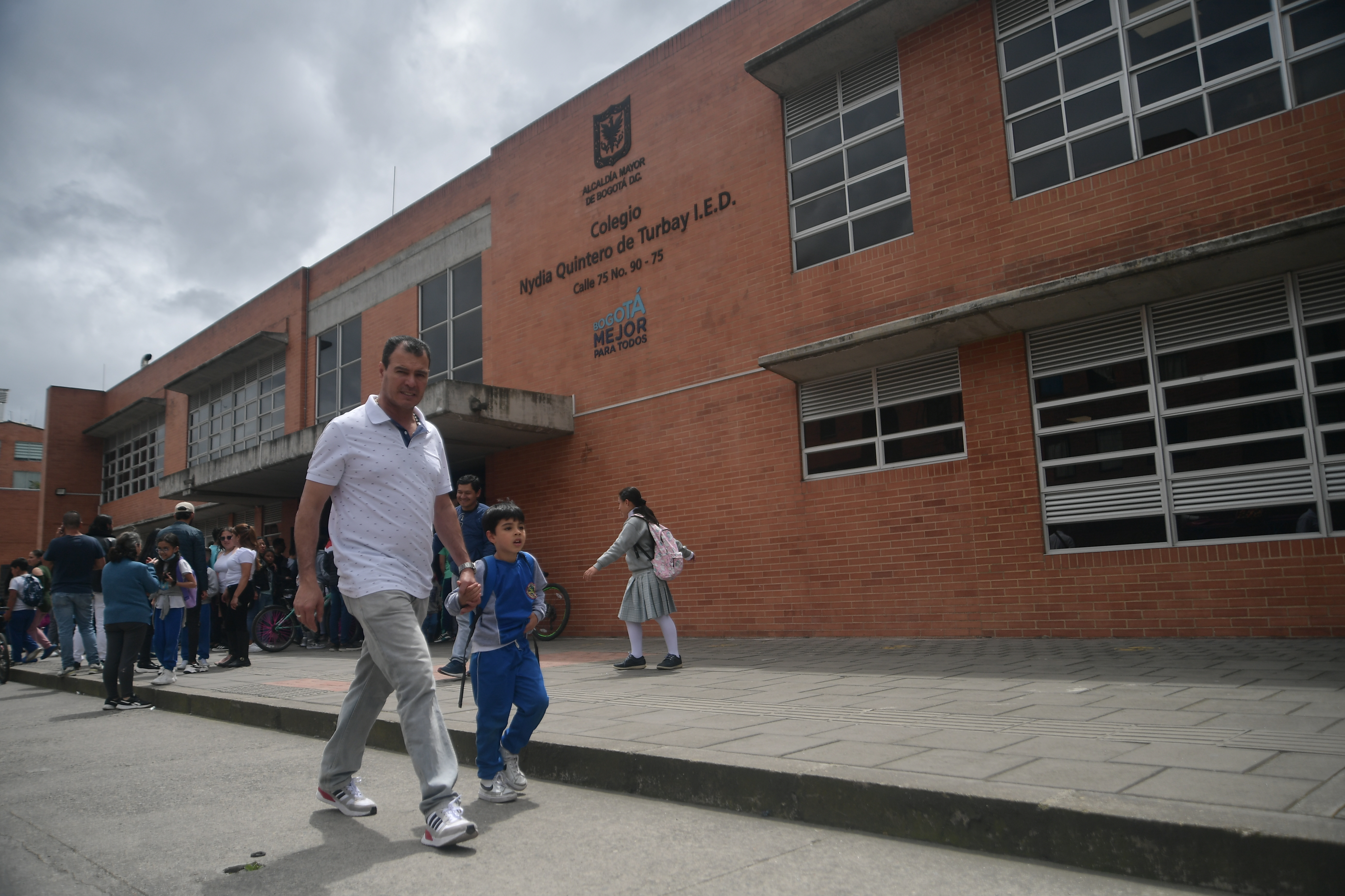 Aspectos externos de esta institución educativa distrital ubicado en Bogotá