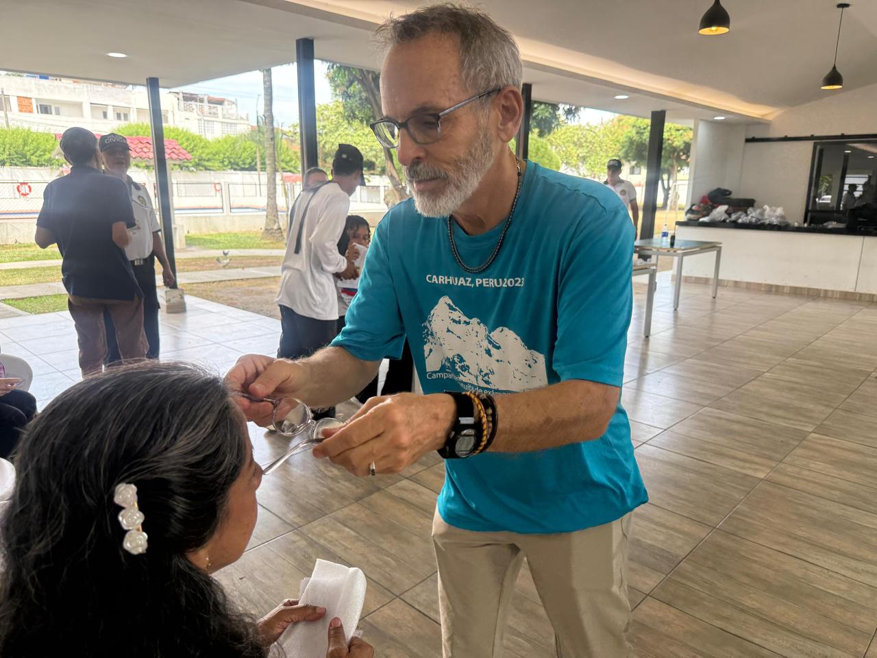 Entregan más de 1.000 gafas gratuitas a población vulnerable en Palmira