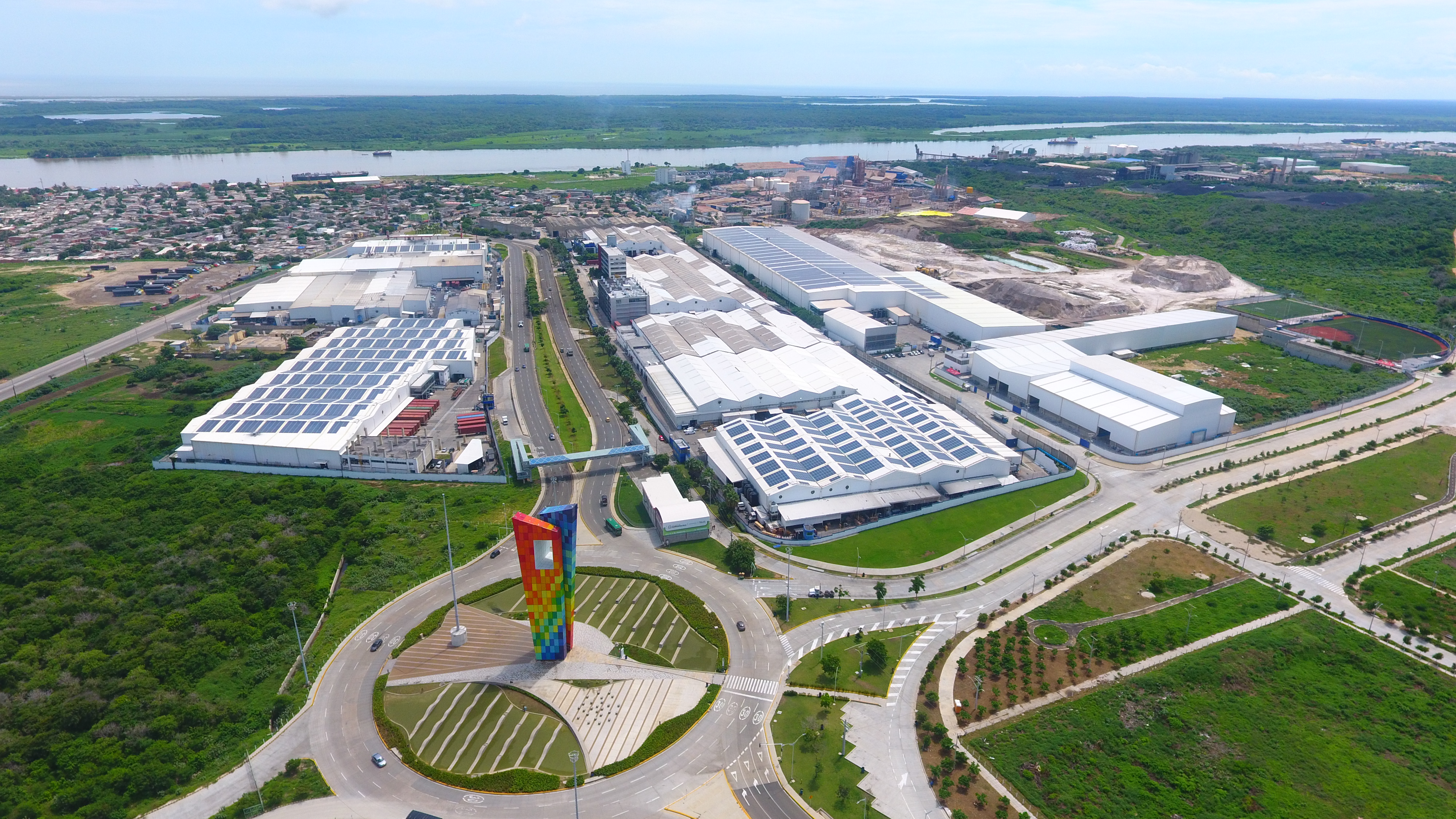 Panorámica de las instalaciones de Tecnoglass, ubicadas en Barranquilla.