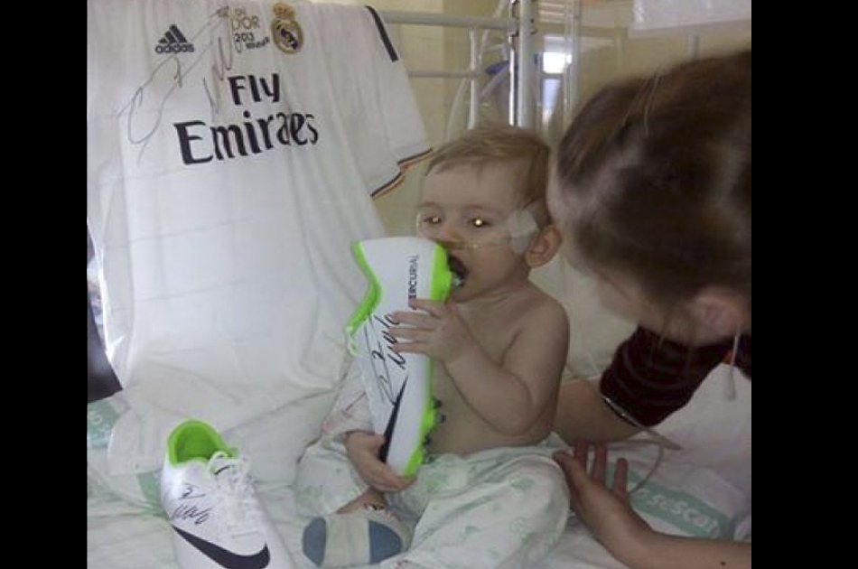 Cristiano Ronaldo pagará la operación de un bebé que no conoce