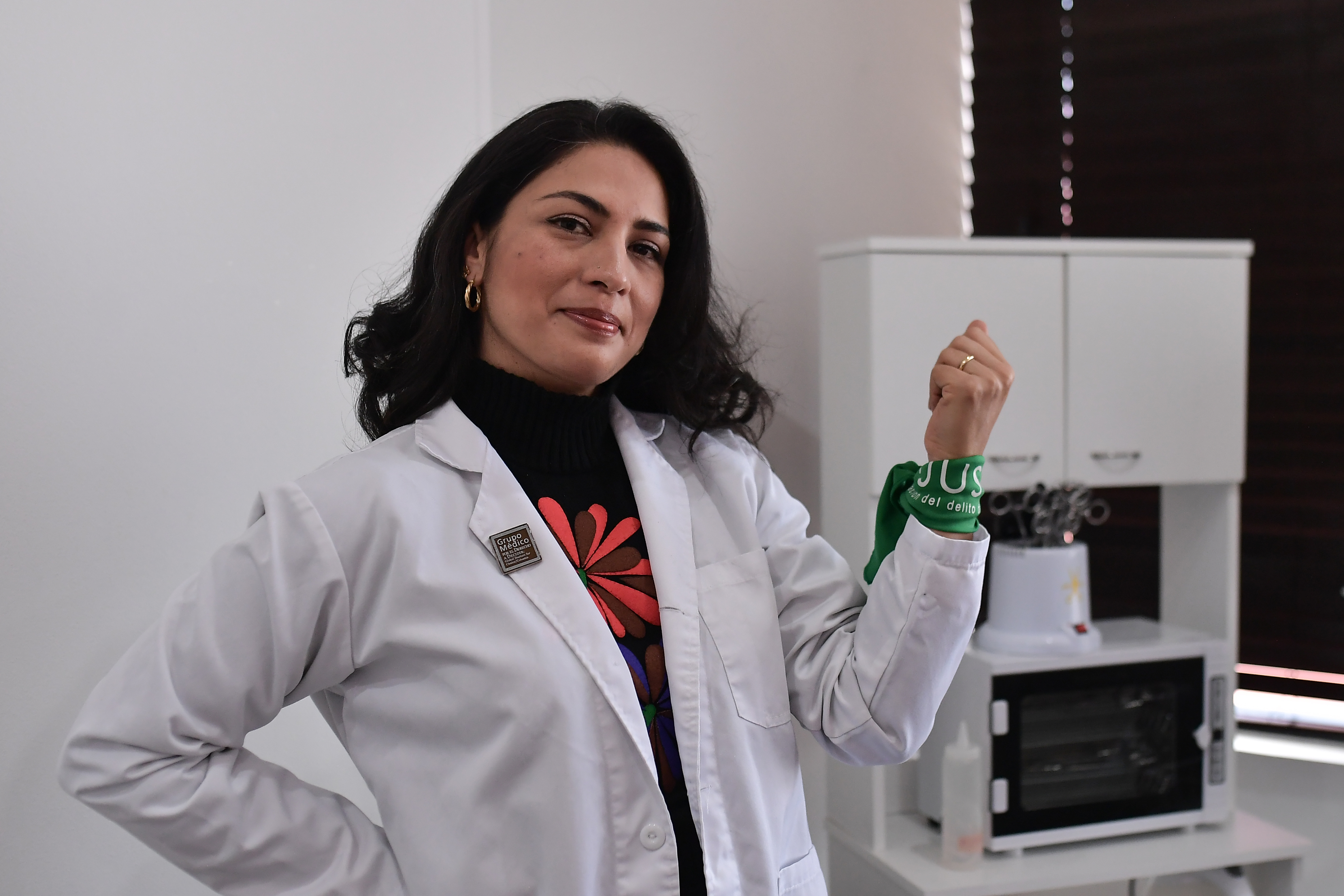 Laura Gil es médica ginecóloga, egresada de la Universidad Nacional de Colombia.