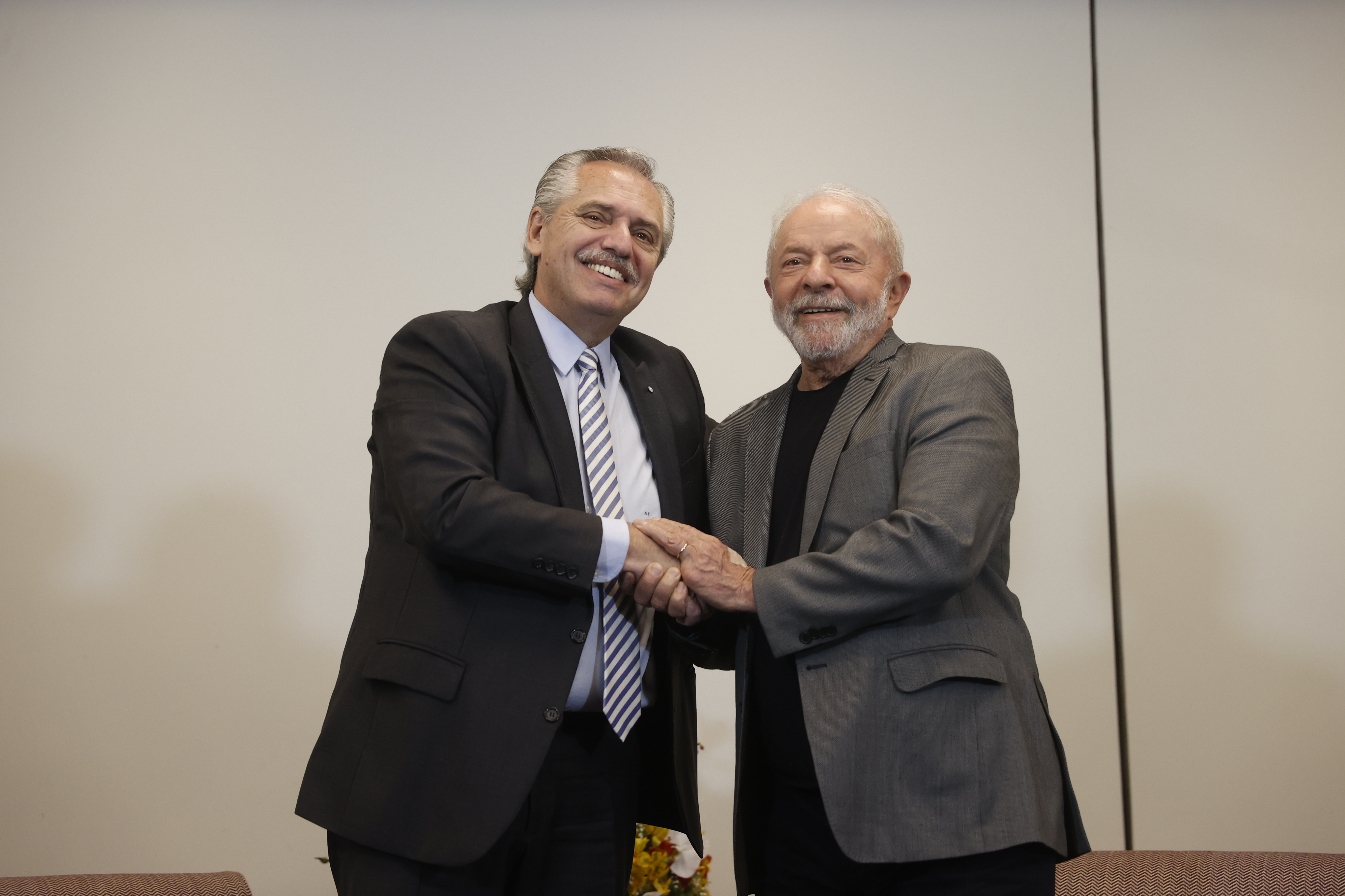 La comunidad internacional respalda a Lula, quien tiene por delante grandes retos