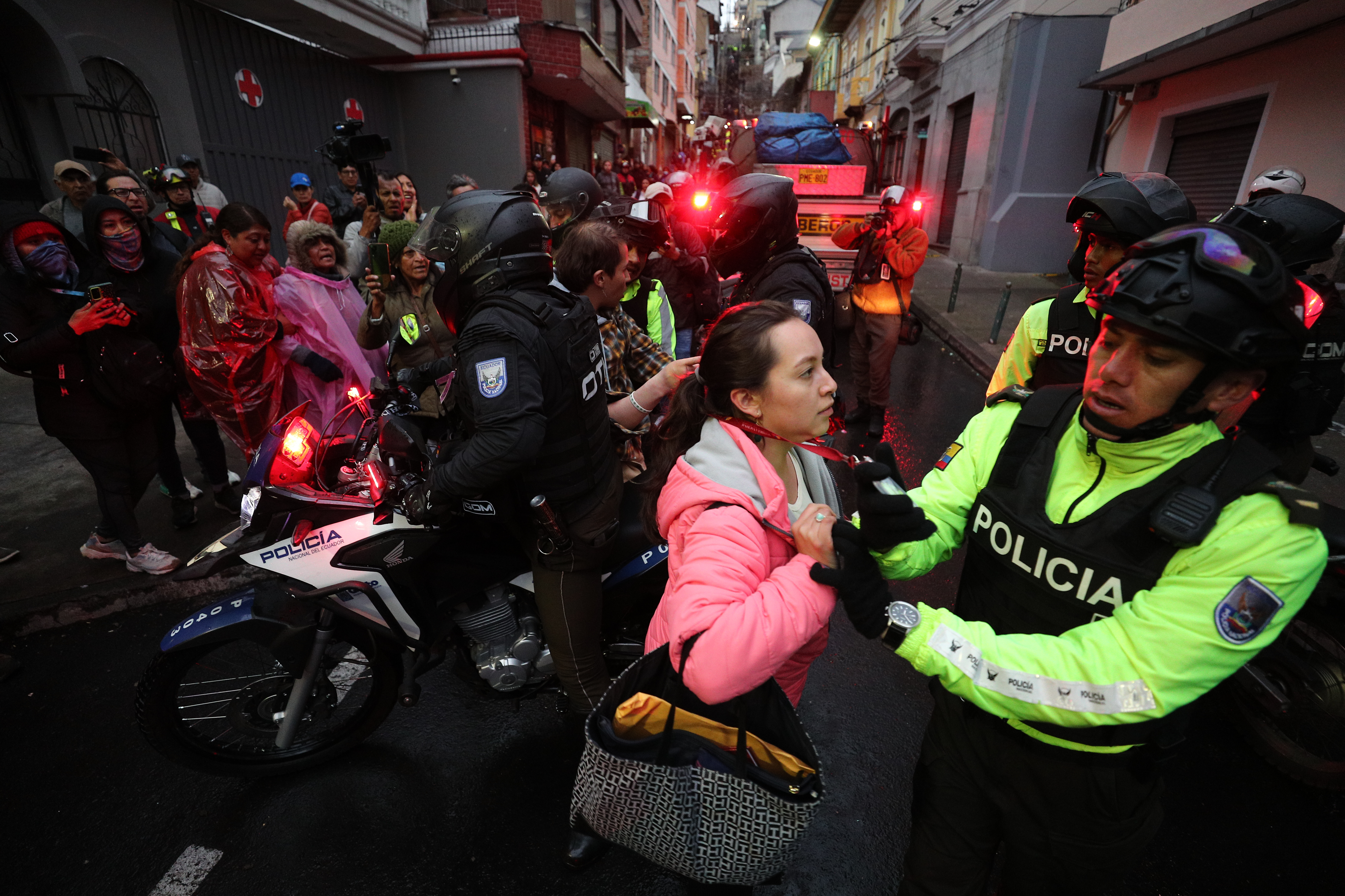 Heridos y detenidos en las protestas en Ecuador contra el gobierno de Daniel Noboa