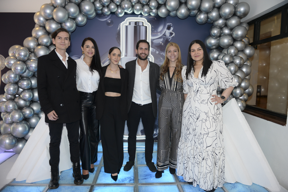 Felipe Cardozo, Lorena Ramírez, Tatiana Mora, Ricardo Pulido, Alexandra Albornoz y Shadia Carmona