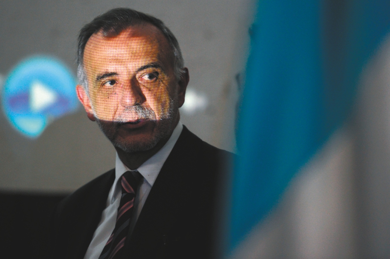El exmagistrado Iván Velásquez fue víctima de las chuzadas del DAS durante el gobierno de Álvaro Uribe Vélez, como lo sentenció el Tribunal Administrativo de Cundinamarca en 2020. / AFP