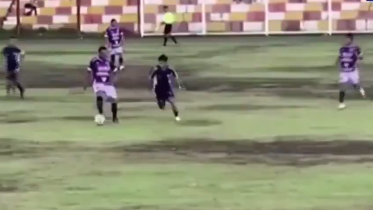 Tragedia en Perú: futbolista falleció en la cancha tras ser impactado por un rayo