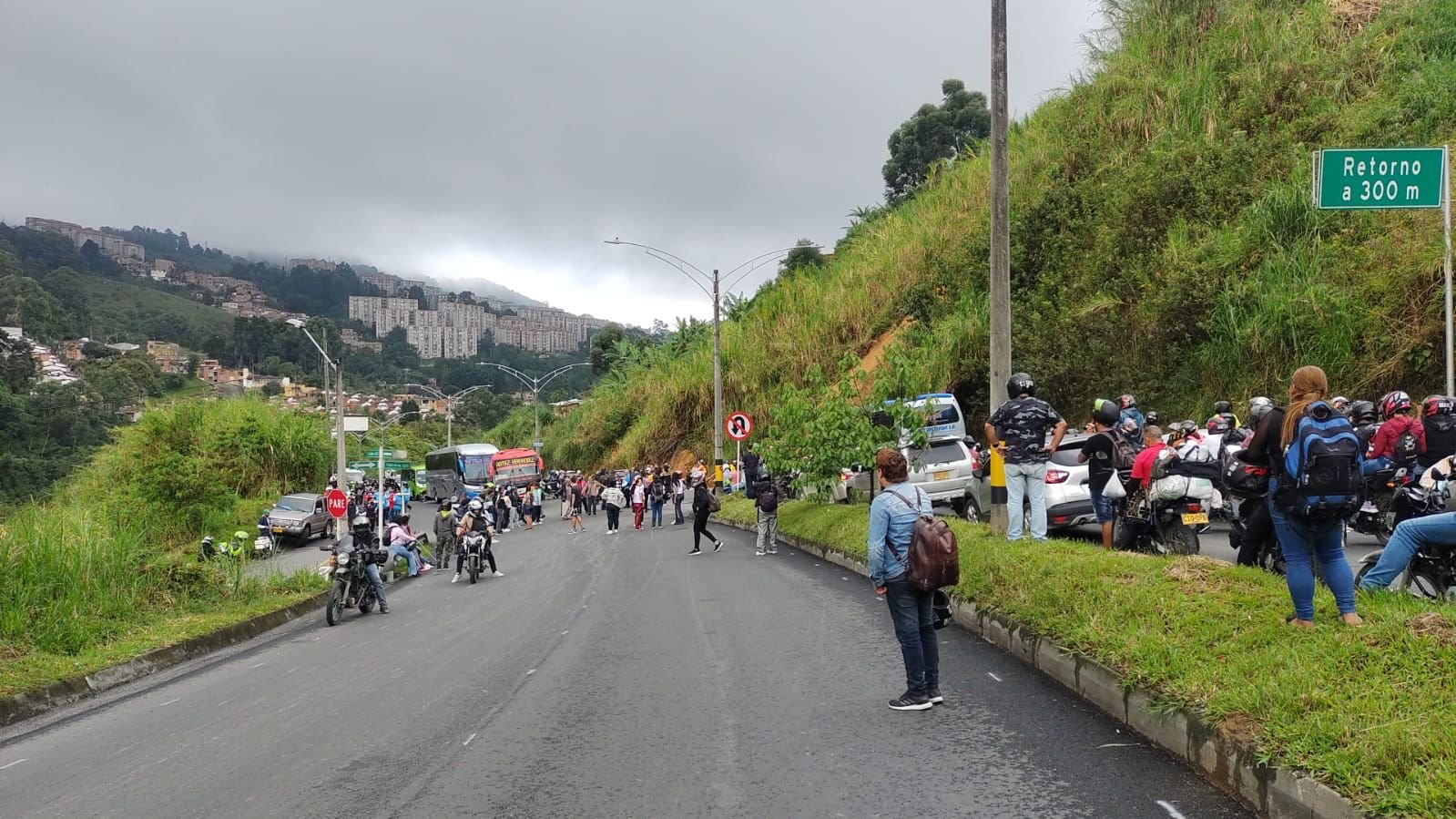 El problema por el que habitantes de San Cristóbal bloquearon vía en Medellín