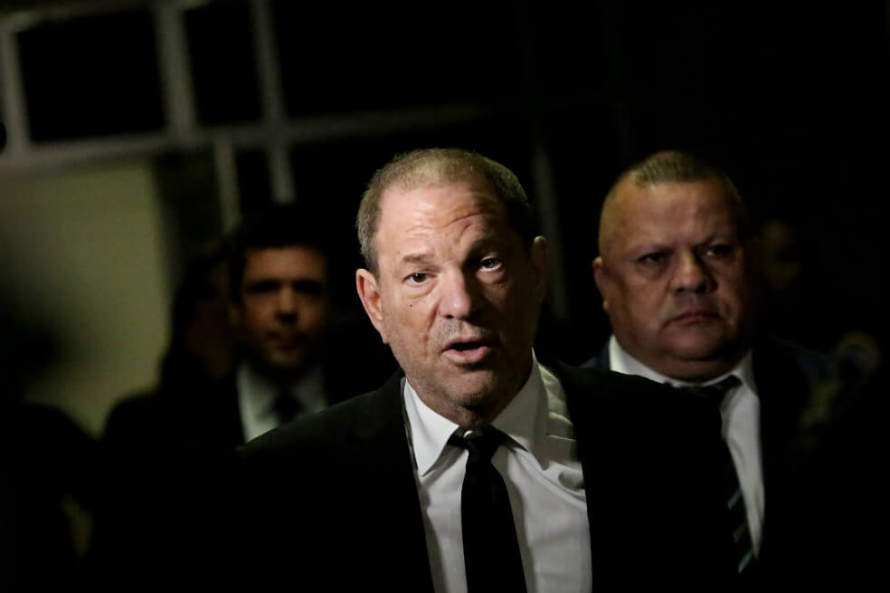 Juicio de Harvey Weinstein es aplazado hasta enero por nuevas acusaciones
