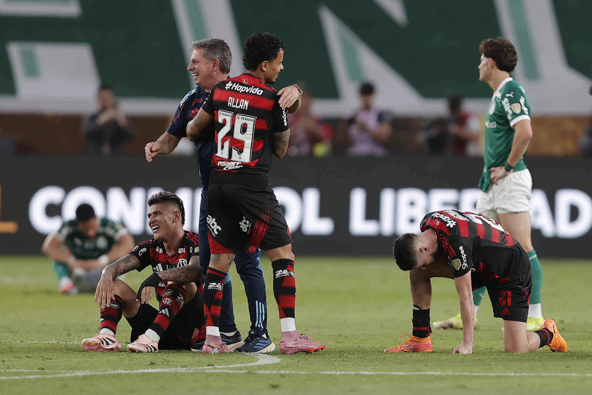 ¡Atención! Flamengo y Jorge Carrascal son campeones de la Copa Libertadores 2025