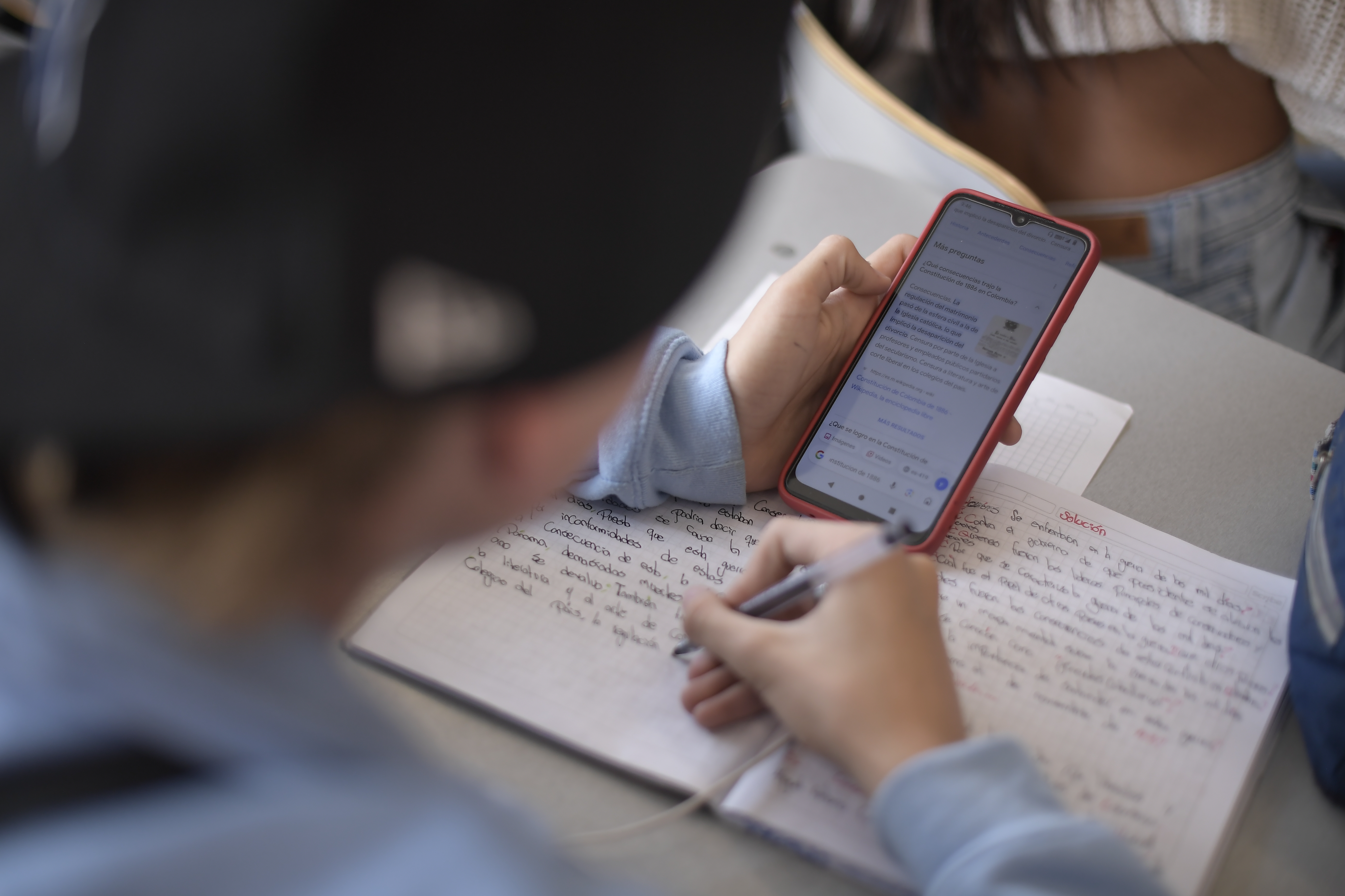 ¿Cómo un niño logra ser bilingüe y qué se puede hacer para ayudarle a conseguirlo?