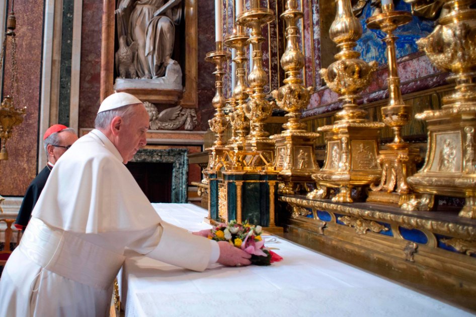 Francisco, un papa en contra de temas polémicos para el Vaticano