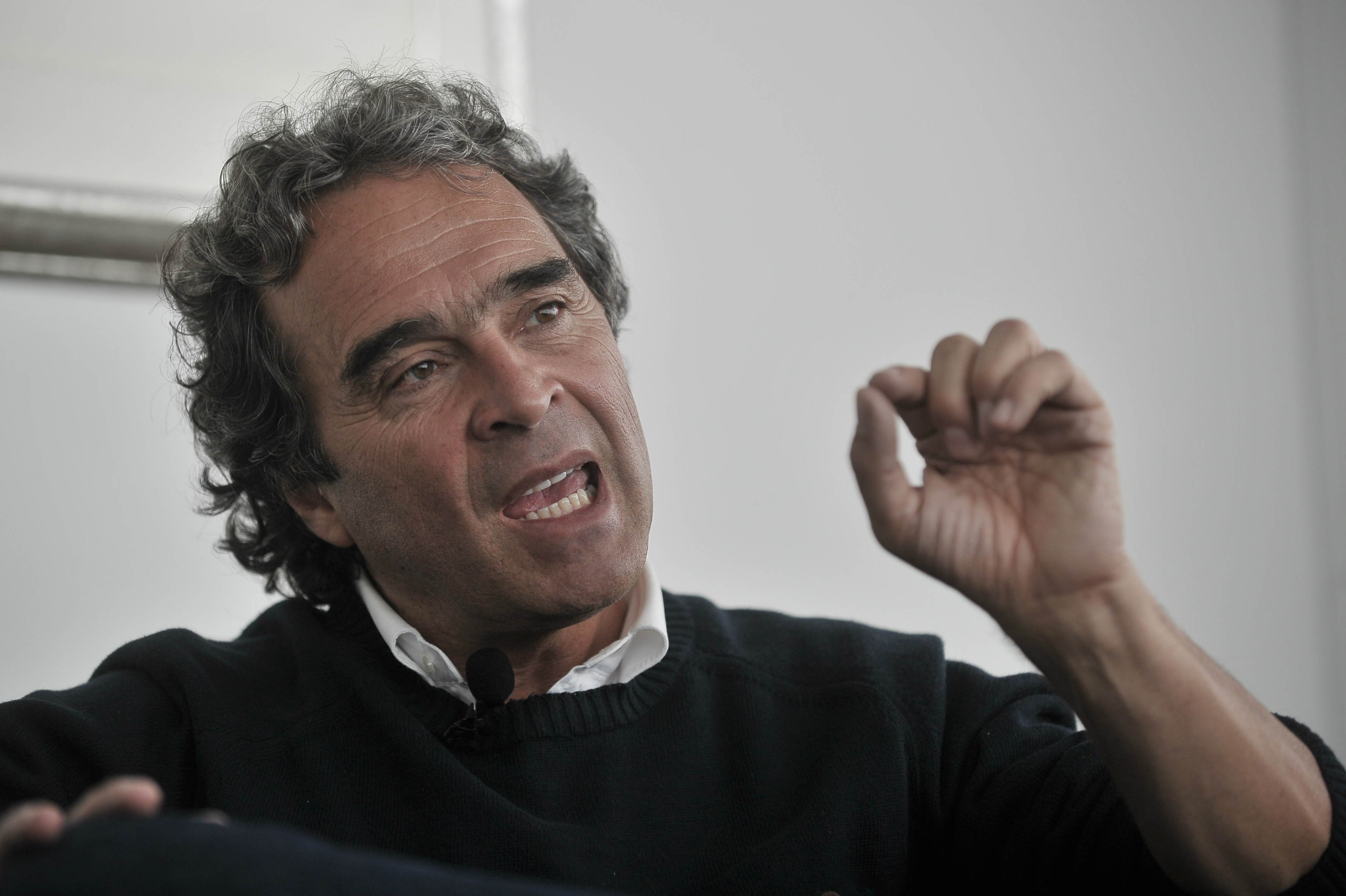 Científicos y académicos anuncian su voto por Sergio Fajardo