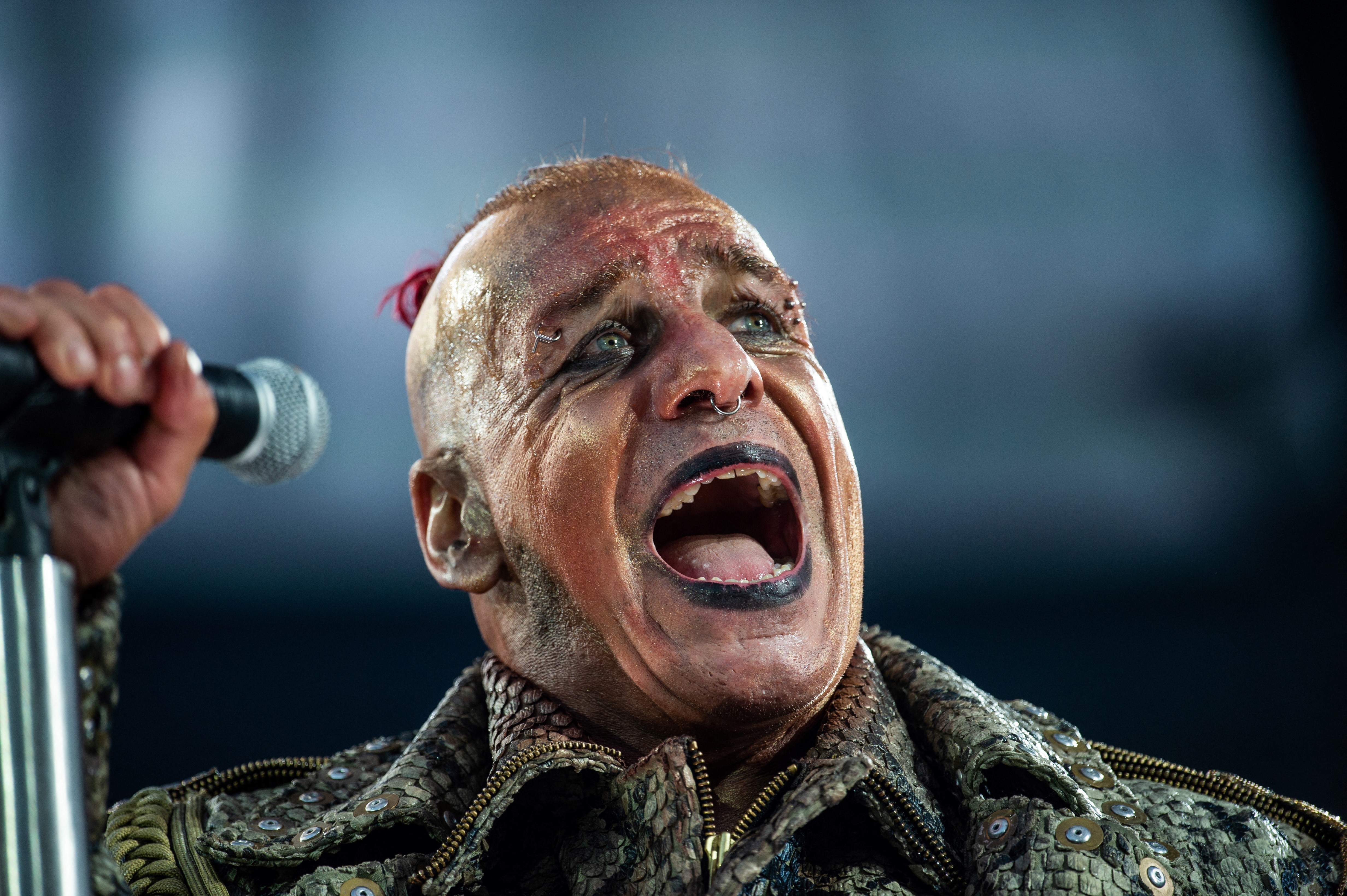 Rammstein: abren investigación judicial en Alemania contra Till Lindemann