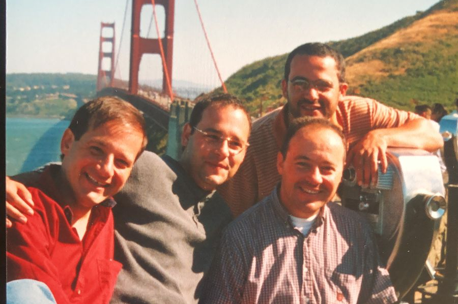 Luis, Gilberto, Jaime y Carlos Alberto Montoya
