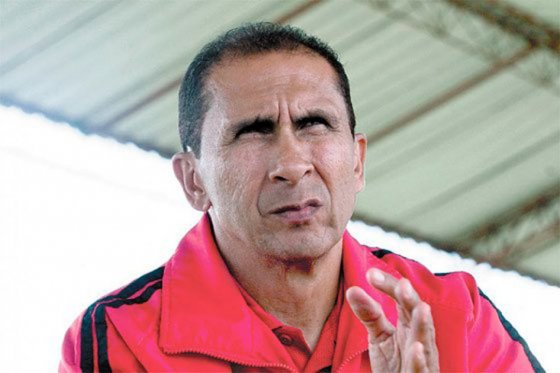 América de Cali busca técnico, llegó a un acuerdo de indemnización con Umaña