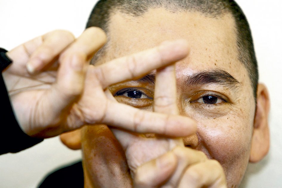 El director malasio Tsai Ming-Liang durante una rueda de prensa para promocionar su película ‘Hei yanquan’ (‘No quiero dormir sólo’). / EFE