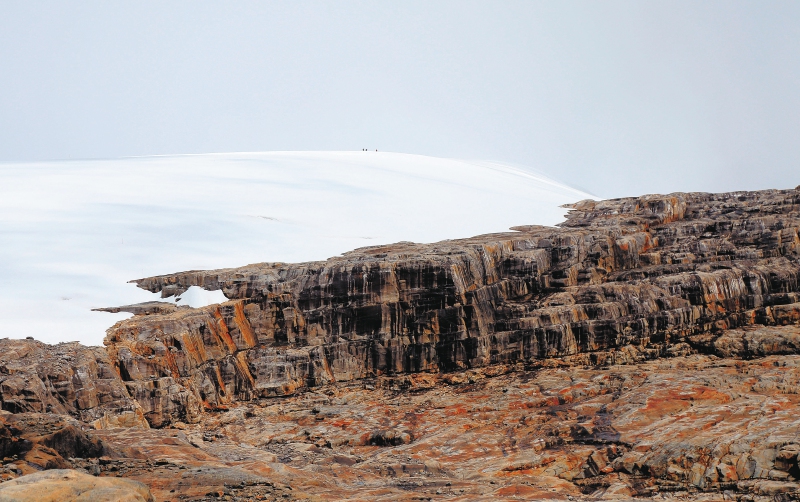 Ceballos ha generado en el Ritacuba Blanco y en otros glaciares lo que él denomina una “glaciología participativa”. / Jorge Martínez