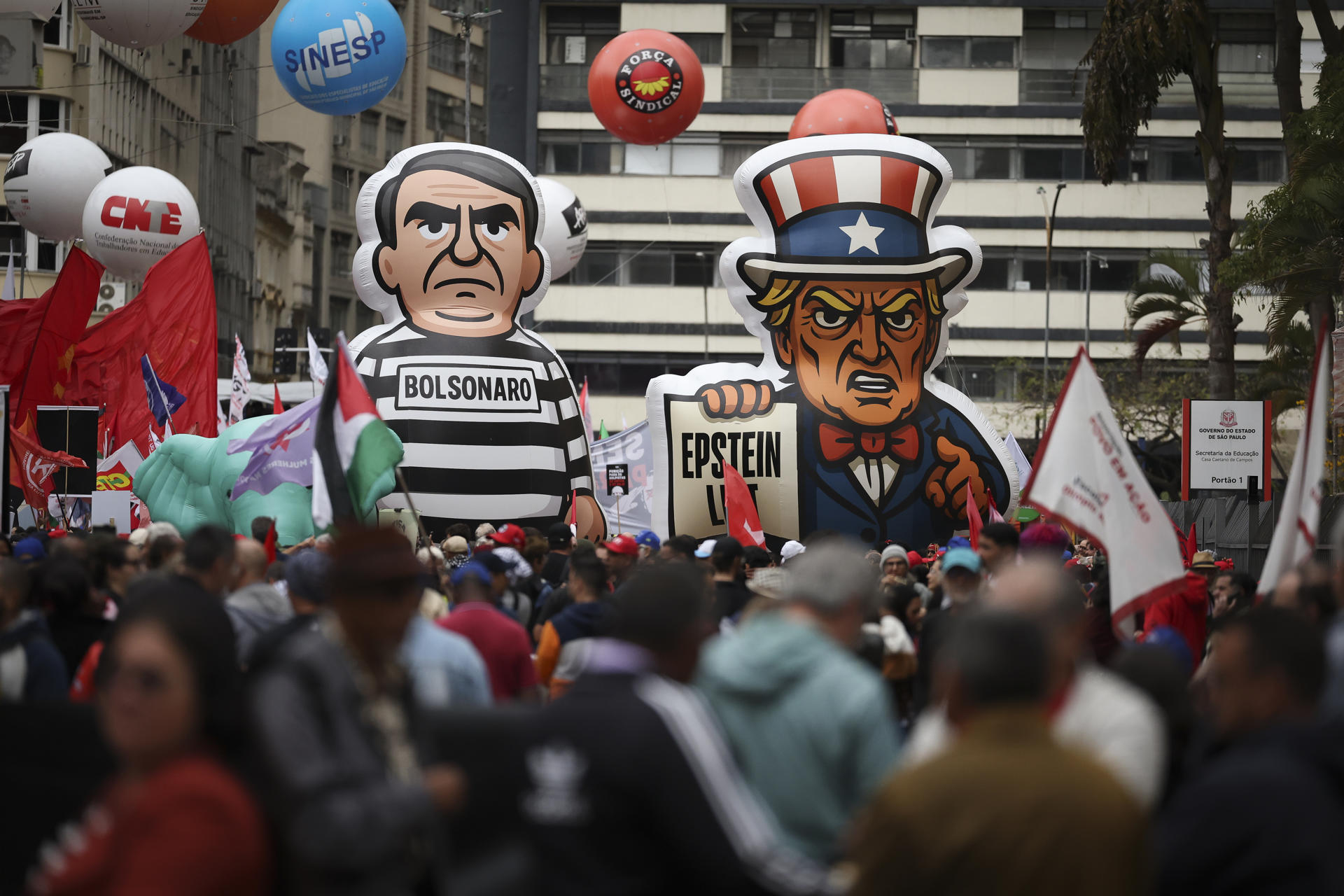 Bolsonaro y Trump muestran cuál es la mayor amenaza para la democracia (Análisis)