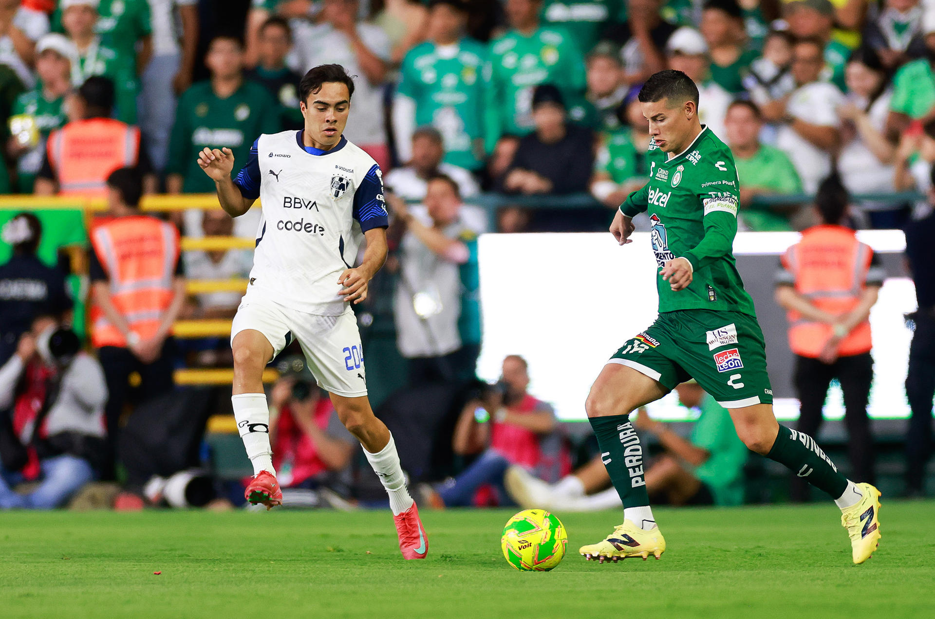 James Rodríguez fue expulsado en la derrota de León ante Monterrey