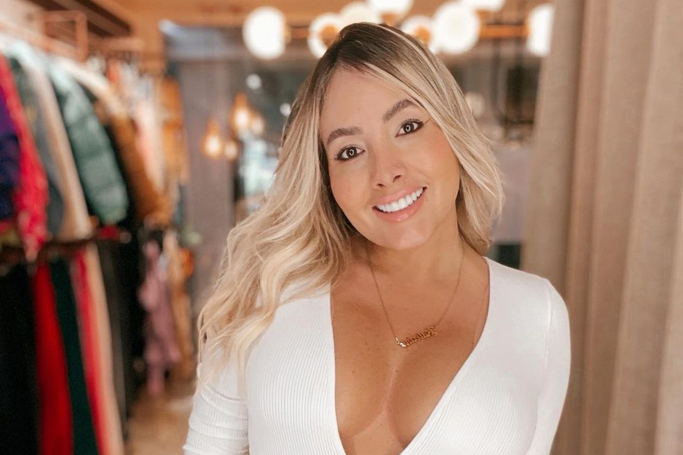 Katherine Peláez fue una de las primeras amigas de Andrea Valdiri que confirmó en redes sociales la boda de la barranquillera con el santandereano. En una historia mostró la tarjeta de invitación y allí escribió: "la boda del año. El sol siempre vuelve a brillar para todo aquel que solo tiene luz para brindarle a los demás. Eso eres tú, @andreavaldirisos ERES LUZ... por eso DIOS siempre vuelve y te bendice una y mil veces más".