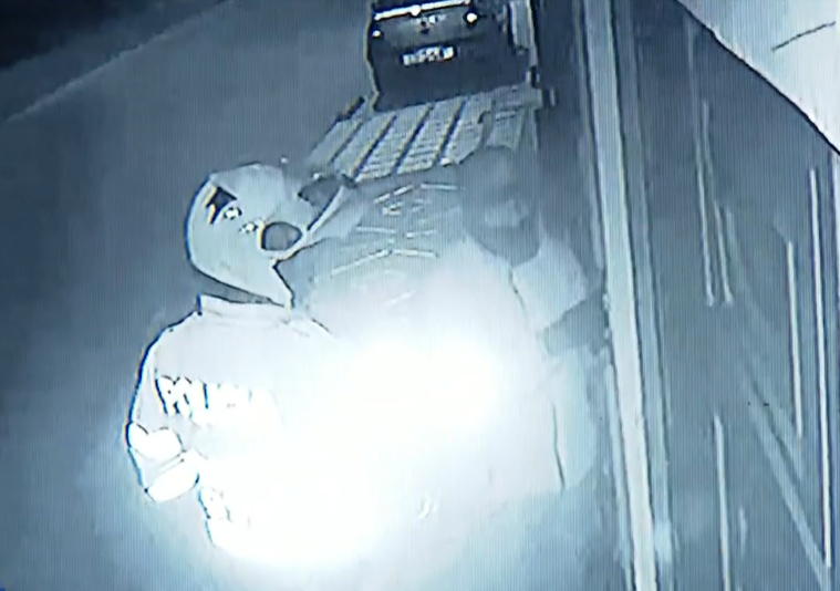 Ladrones se hicieron pasar por policías, robaron una vivienda y amenazaron a dos mujeres