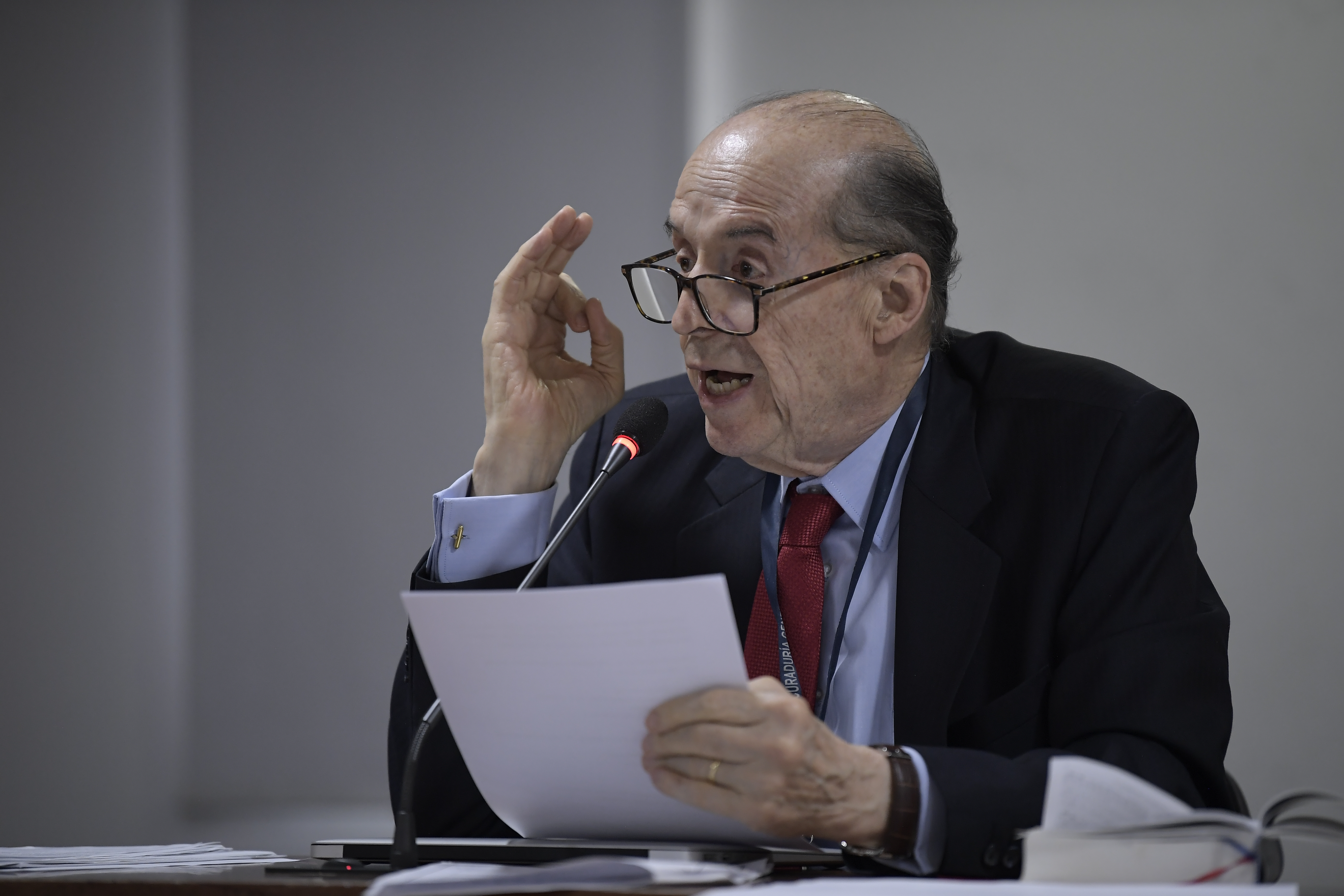 Las “decisiones arbitrarias” que llevaron al excanciller Leyva al banquillo de los acusados