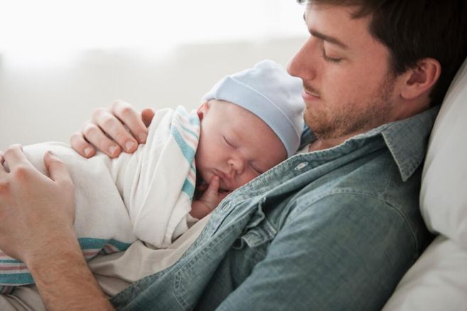 Presentan proyecto para extender la licencia de paternidad a 18 semanas
