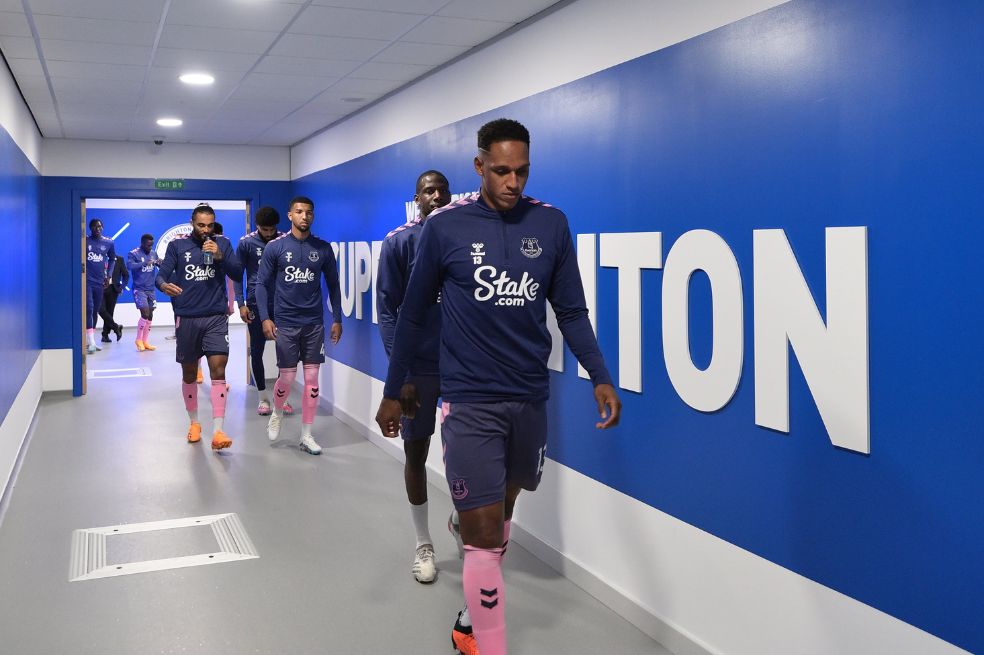 Yerry Mina volvió en la goleada de Everton sobre Brighton