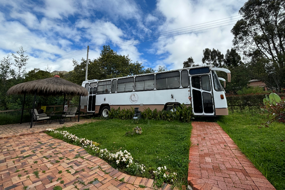Turismo en Cundinamarca: así es alojarse en una habitación dentro de un bus