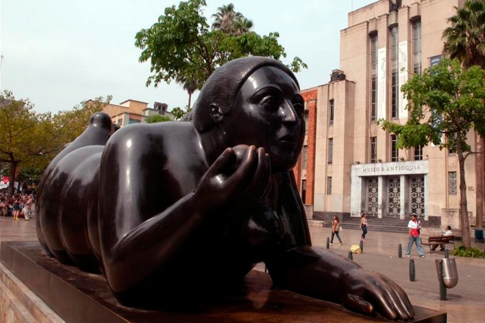 Museo de Antioquia restaura 27 esculturas de Botero exhibidas en Medellín