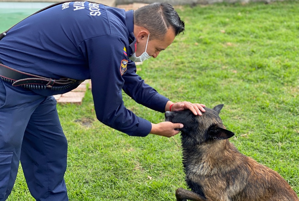 El Cuerpo de Bomberos de Bogotá estrena centro de entrenamiento canino