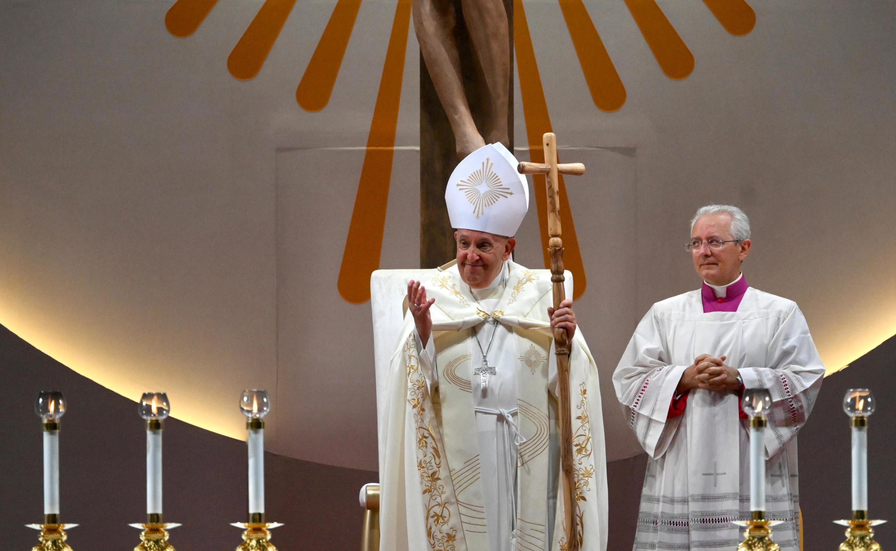 En Singapur, el papa pidió proteger la dignidad de los trabajadores migrantes