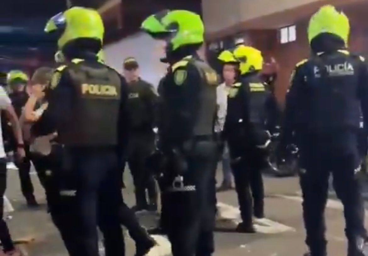 Operativo policial terminó en confrontación con ciudadanos en Bucaramanga