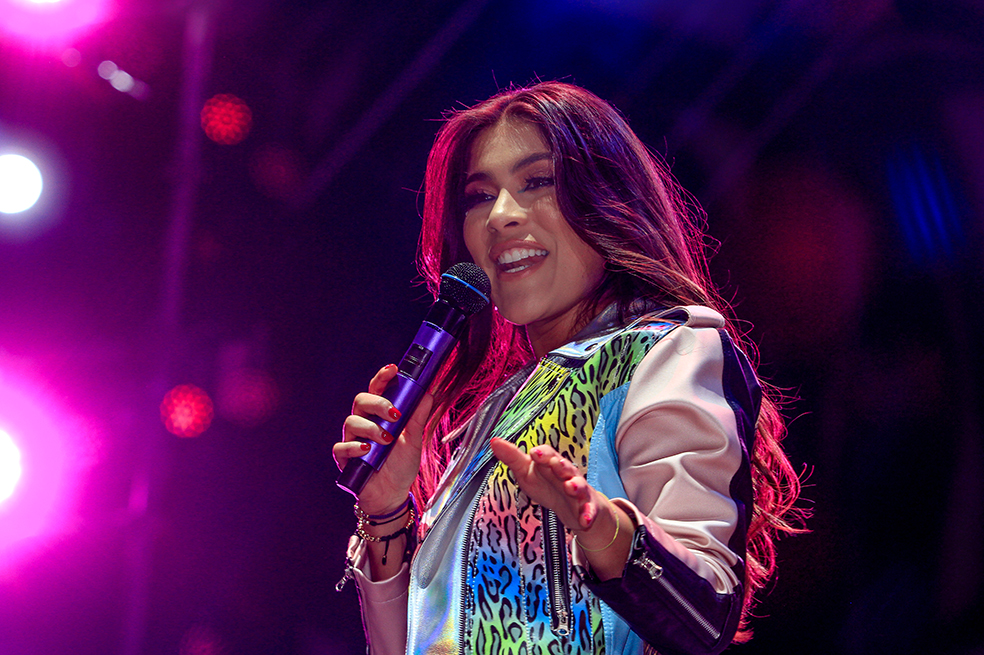 GRAN FESTIVAL LA KALLE LUGAR SIMON BOLIVAR LLEGO LA HORA REENCONTRARNOS ABRAZARNOS Y CANTAR
