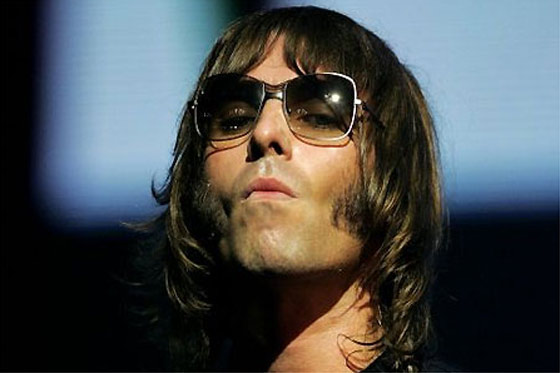 Rockero Liam Gallagher enfrenta demanda por paternidad