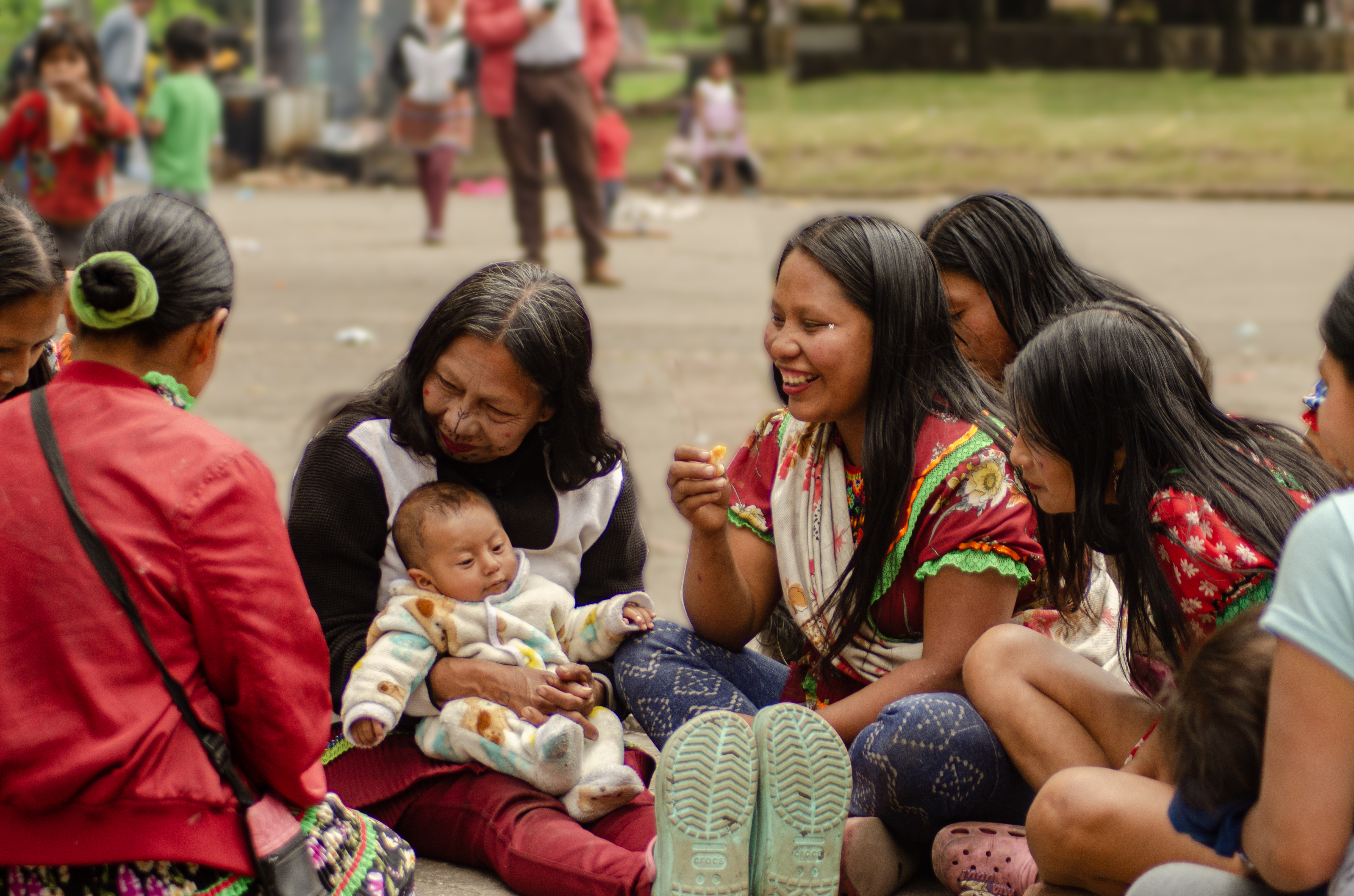 Mujeres emberá en el Parque Nacional.