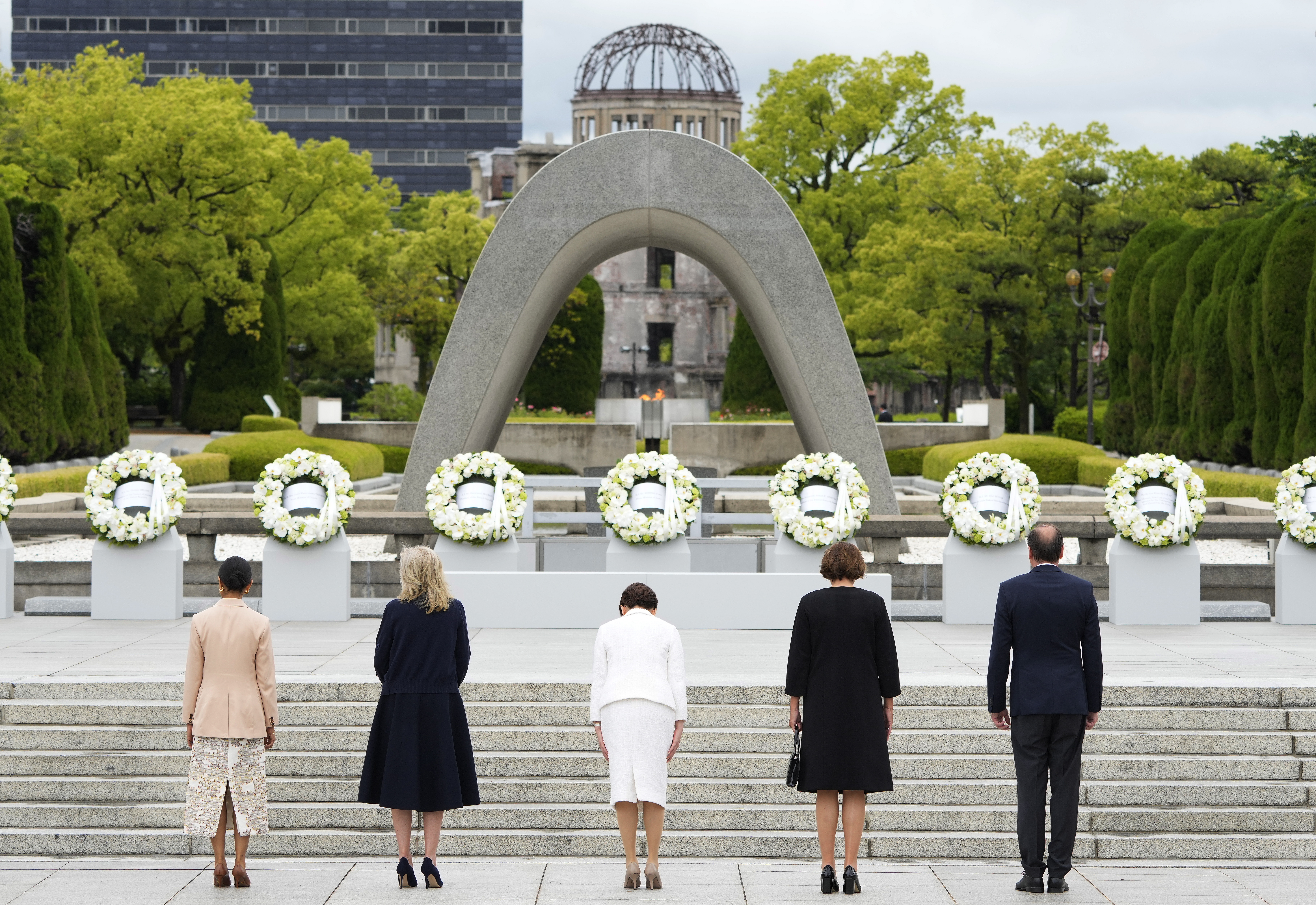 Cumbre del G7 se inicia con homenajes a las víctimas de Hiroshima; Zelenski irá