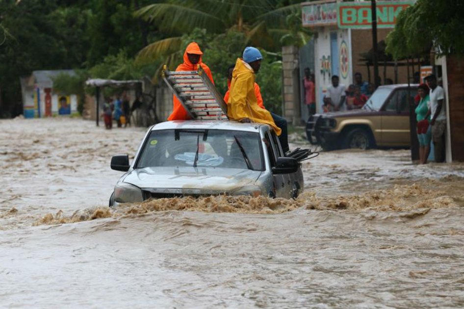 Al menos 108 muertos en Haití por el paso del huracán Matthew