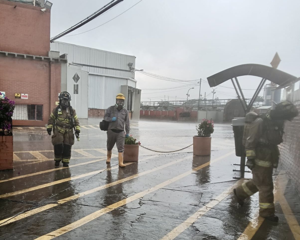 Fuga de gas en frigorífico de Guadalupe causa lesiones respiratorias a 11 personas