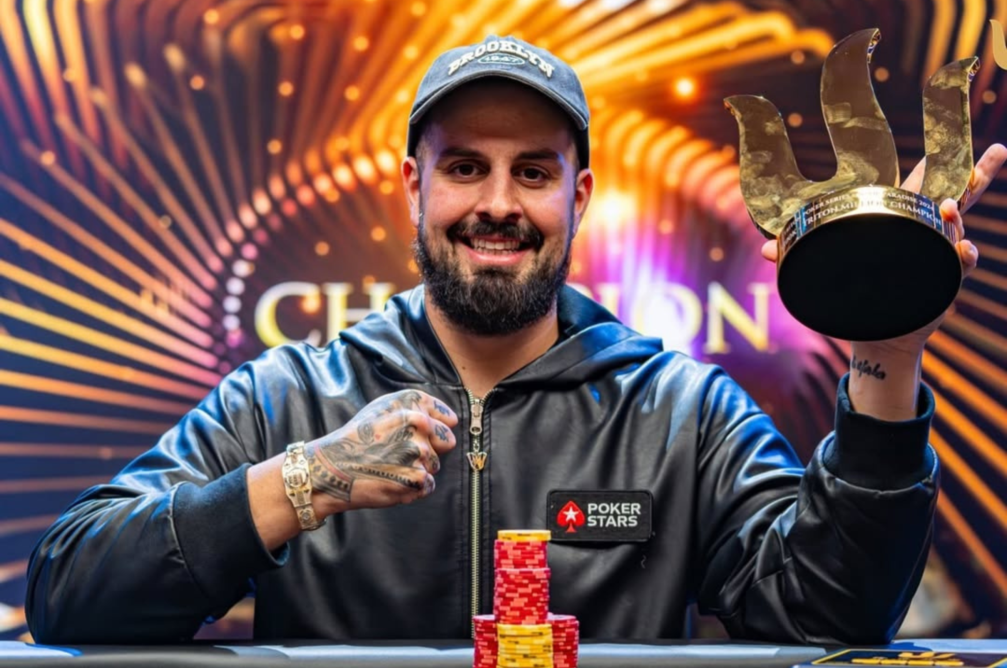 Alejandro Lococo, conocido como Papo MC, es rapero, freestyler, streamer y jugador profesional de póker.