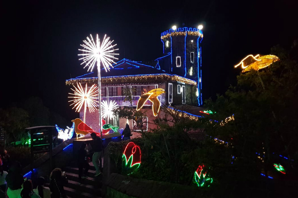 En imágenes: Así luce el cerro de Monserrate durante la temporada navideña