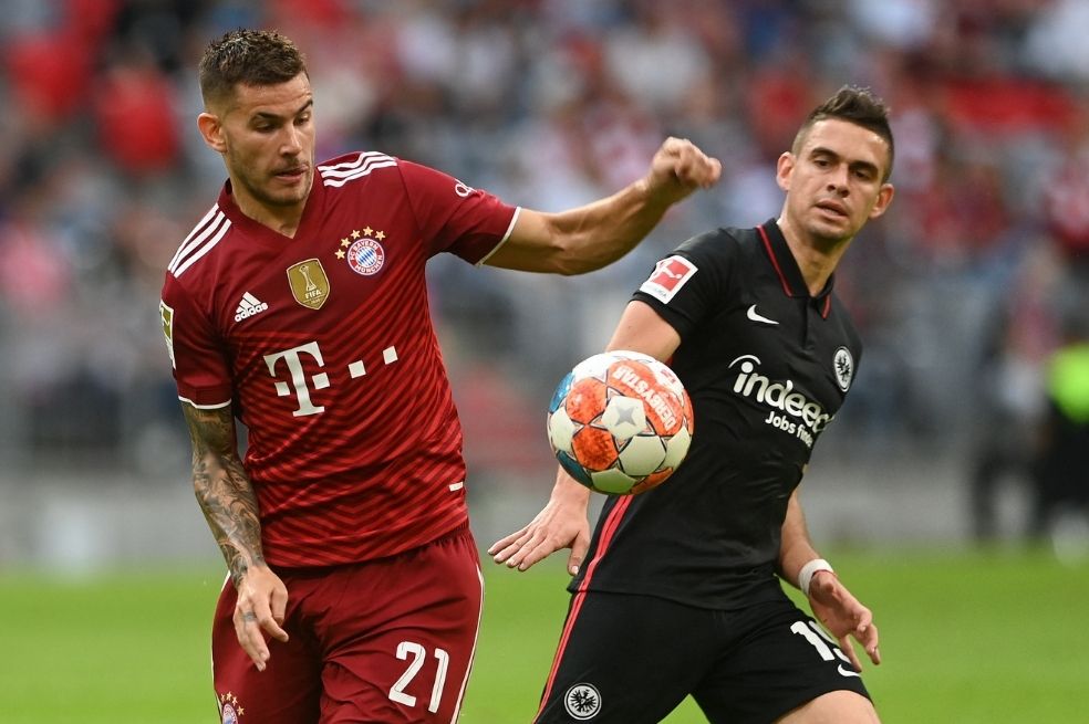 Santos Borré, titular en la victoria de Eintracht Frankfurt contra Bayern Múnich