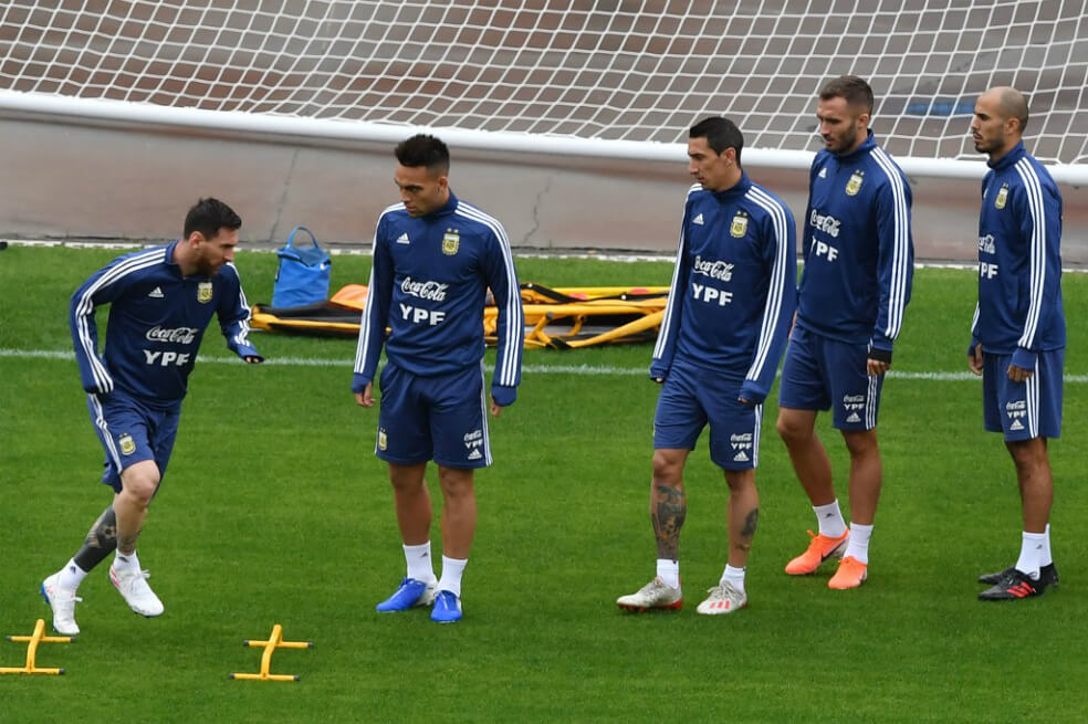 Argentina, aún dolida, va por el tercer puesto