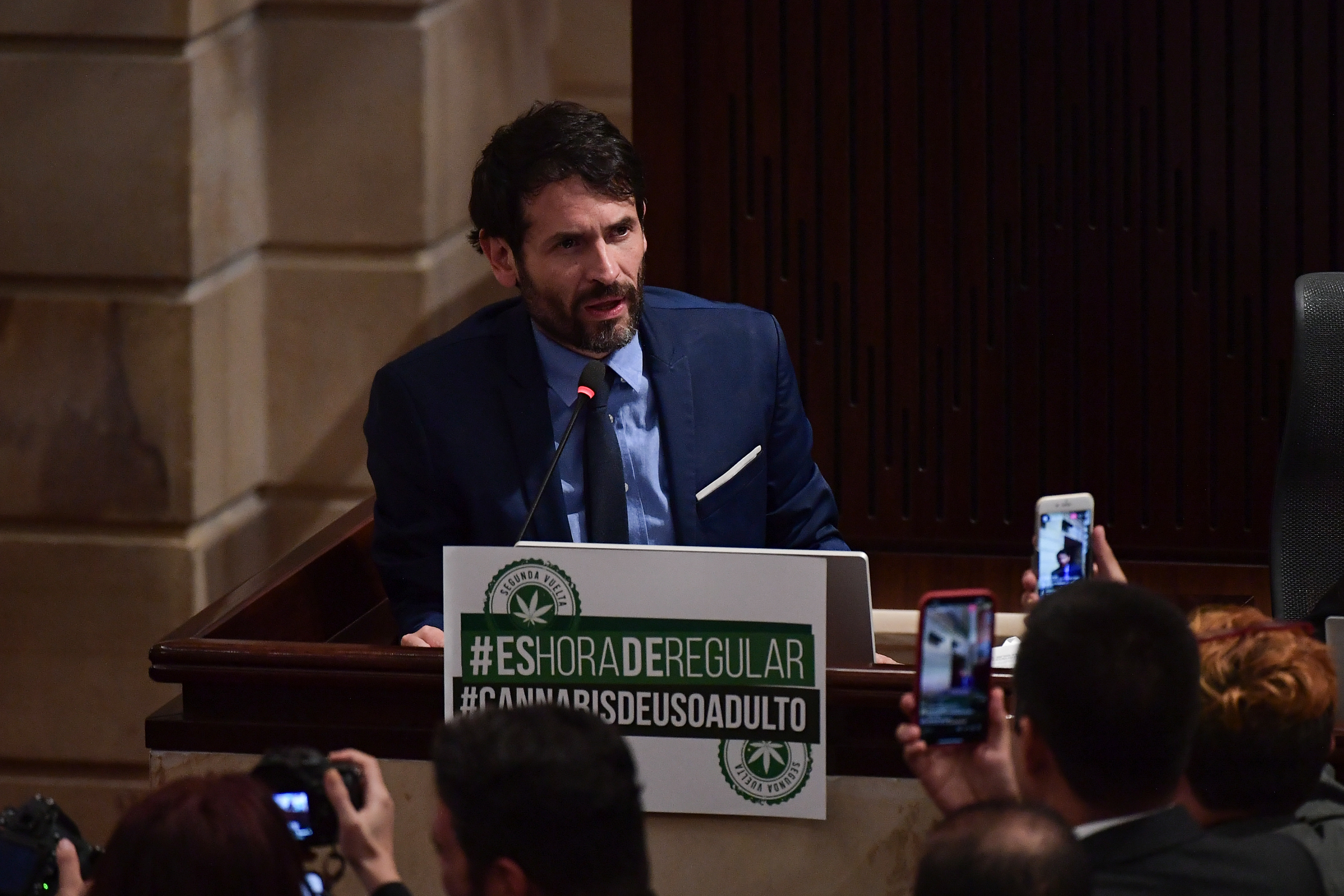 Proyecto de regulación de cannabis de uso adulto fue aprobado en primer debate