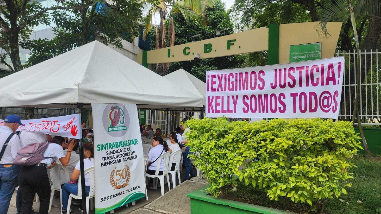 Funcionarios del ICBF  protestan por condena contra defensora familiar