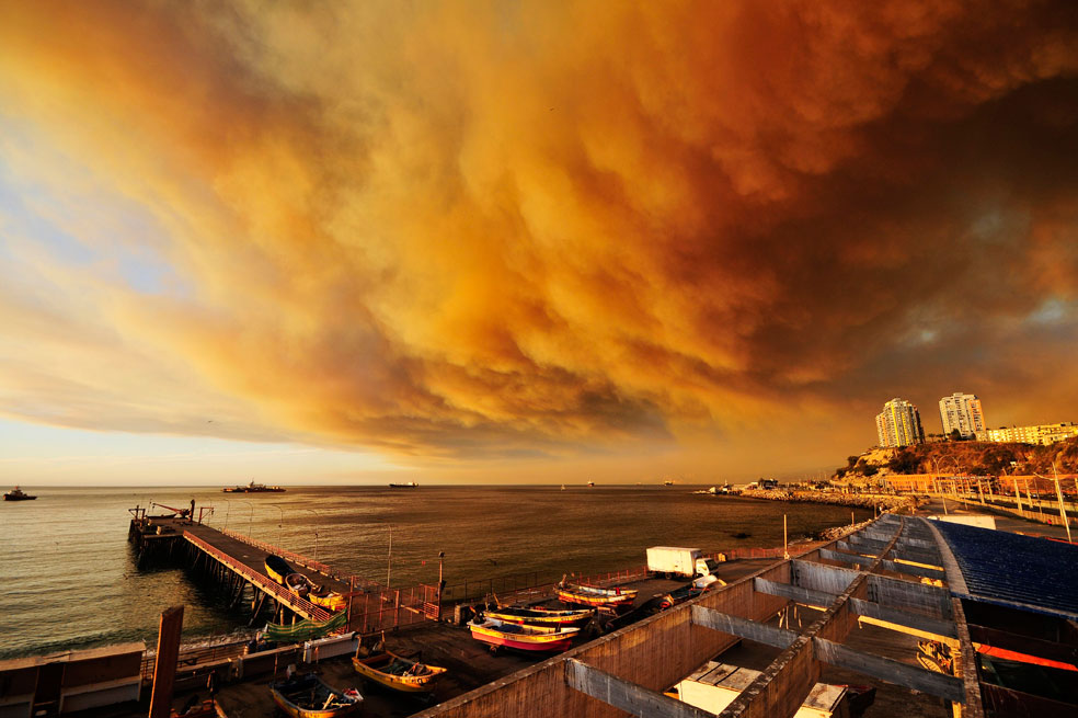 El gigantesco incendio que mantiene en estado de Emergencia a Valparaíso y Viña del Mar