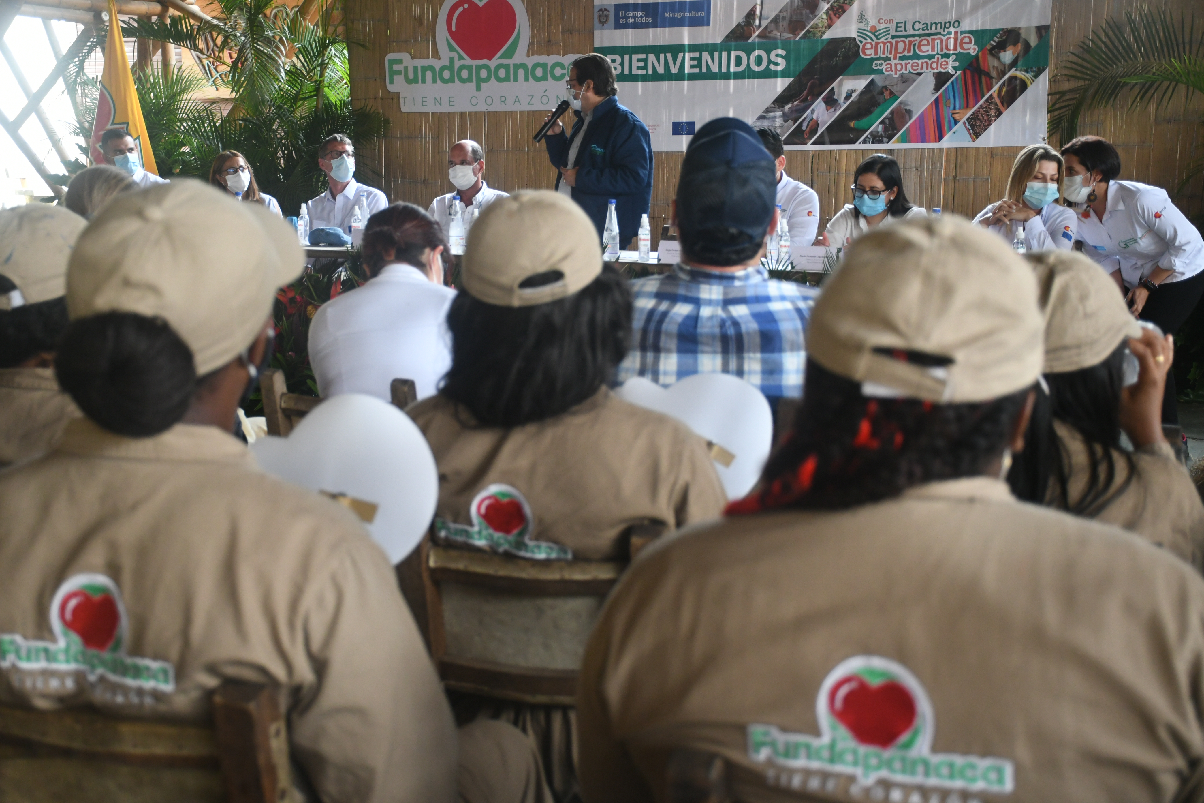 150 jóvenes y mujeres rurales iniciaron formación como Técnicos Laborales Agropecuarios gracias a MinAgricultura, cooperación internacional y Fundapanaca